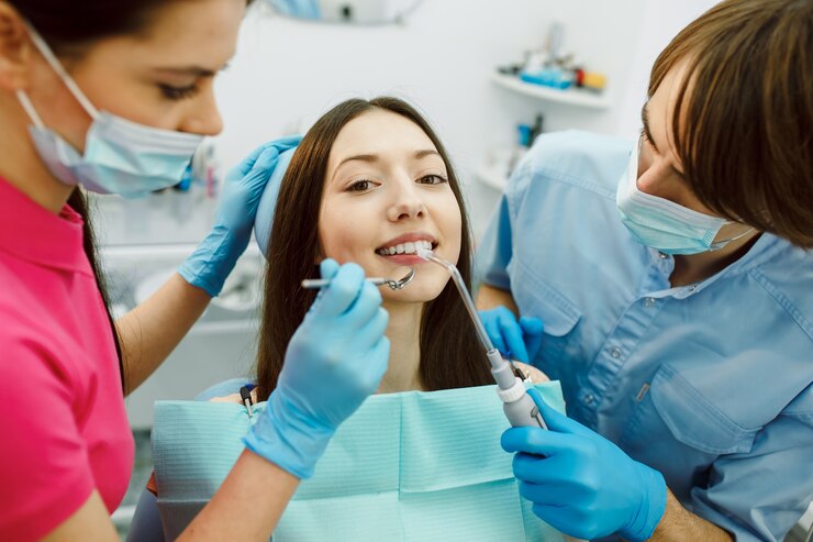 Limpeza Dental na Zona Norte de São Paulo atende nos seguintes bairros e distritos: Água Fria, Alto de Santana, Anhanguera, Barra Funda, Barro Branco, Brasilândia, Cachoeirinha, Casa Verde, Chora Menino, City América, Freguesia do Ó, Horto Florestal, Imirim, Jaçanã, Jardim Brasil, Jardim Cabuçu, Jardim Floresta, Jardim França, Jardim Guapira, Jardim Ibiratiba, Jardim São Bento, Jardim São Paulo, Lauzane Paulista, Limão, Mandaqui, Parque Edu Chaves, Parque Novo Mundo, Parada Inglesa, Perus, Piqueri, Pirituba, Santa Teresinha, Santana, São Domingos, Serra da Cantareira, Tremembé, Tucuruvi, Vila Basileia, Vila Ede, Vila Ester, Vila Galvão, Vila Guilherme, Vila Hebe, Vila Iara, Vila Jaguara, Vila Leonor, Vila Maria, Vila Medeiros e atendemos também em todas as regiões da cidade de São Paulo, SP.