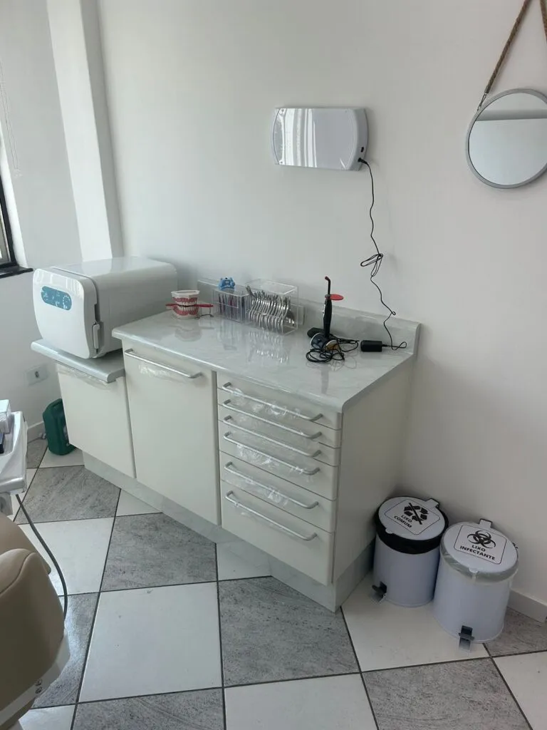 Clínica Odonto Pires possui os melhores dentistas na Zona Norte de São Paulo, especializados em tratamentos odontológicos para todas as idades, agende sua consulta online pelo WhatsApp!